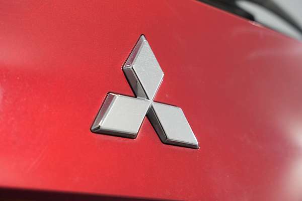 2022 Mitsubishi Outlander ES ZM