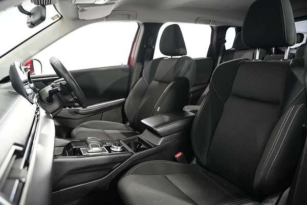 2022 Mitsubishi Outlander ES ZM