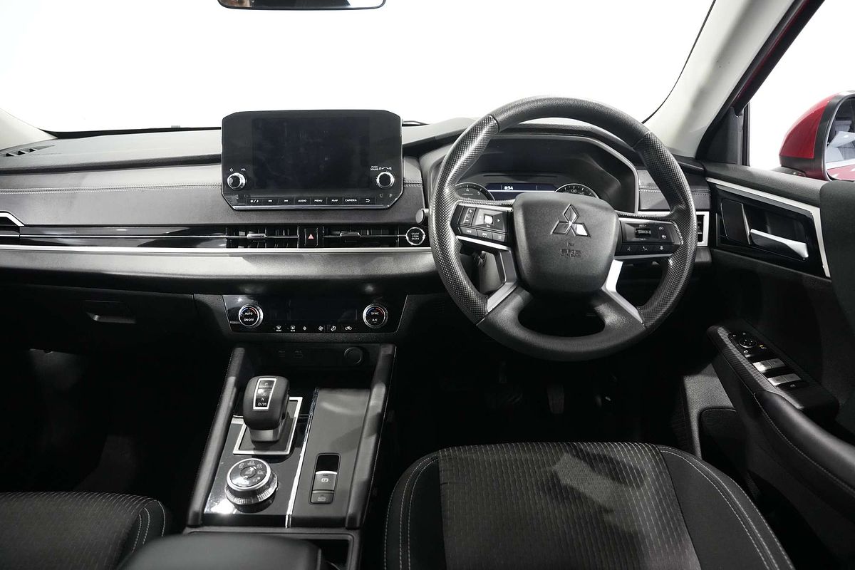 2022 Mitsubishi Outlander ES ZM