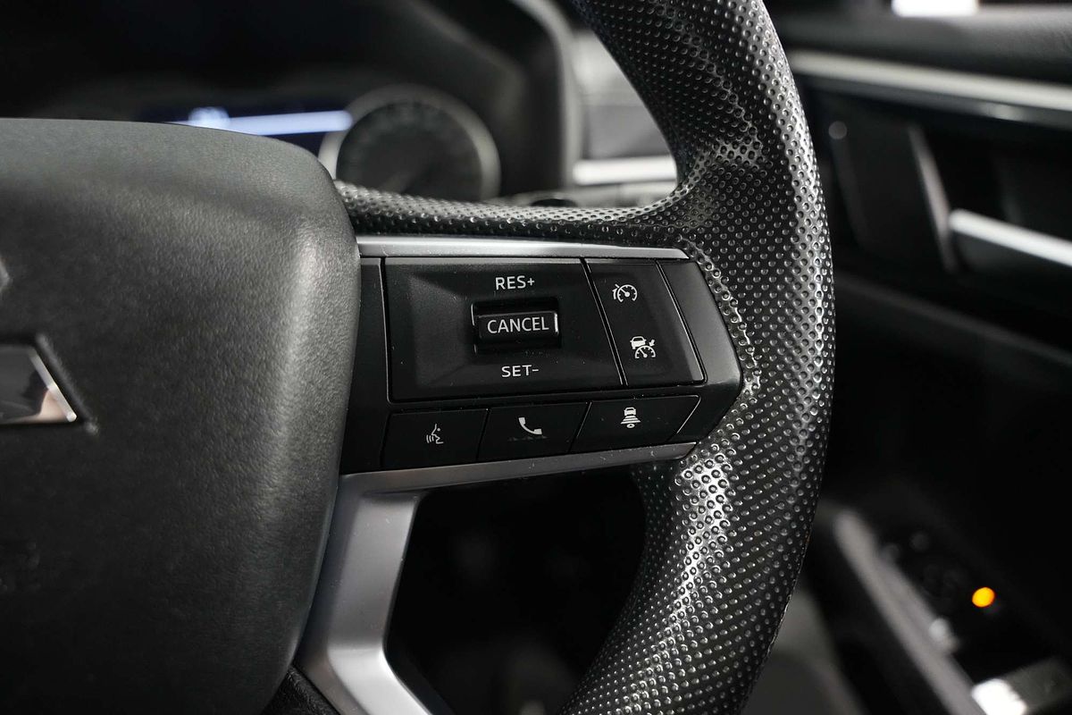 2022 Mitsubishi Outlander ES ZM