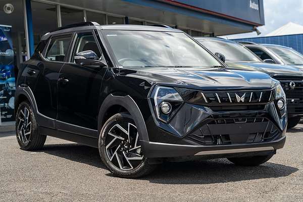 2025 Mahindra XUV3XO AX7L