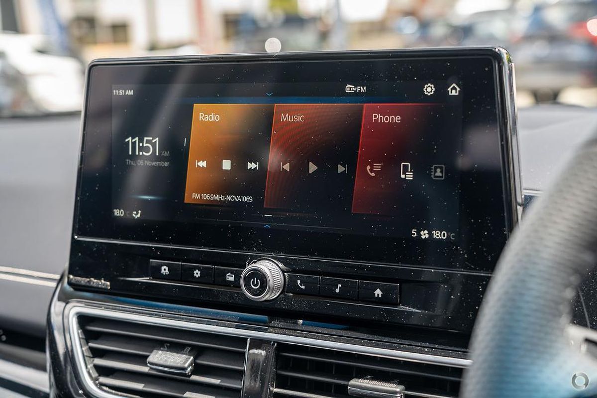 2025 Mahindra XUV3XO AX7L