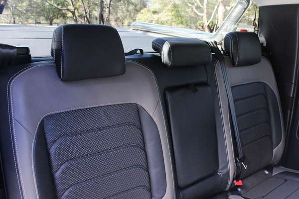 2024 Volkswagen Amarok TDI600 Style NF 4X4