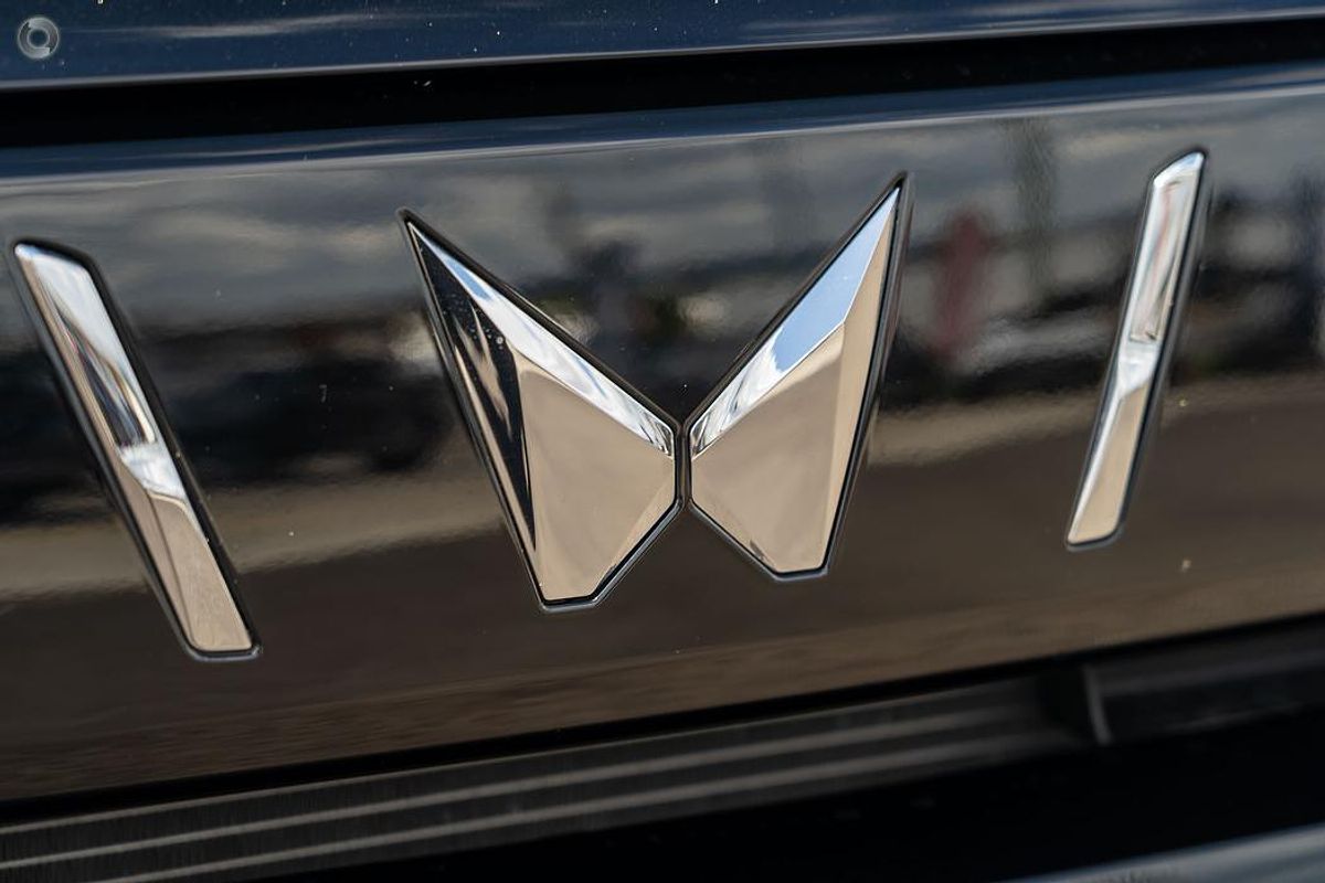 2025 Mahindra XUV3XO AX7L