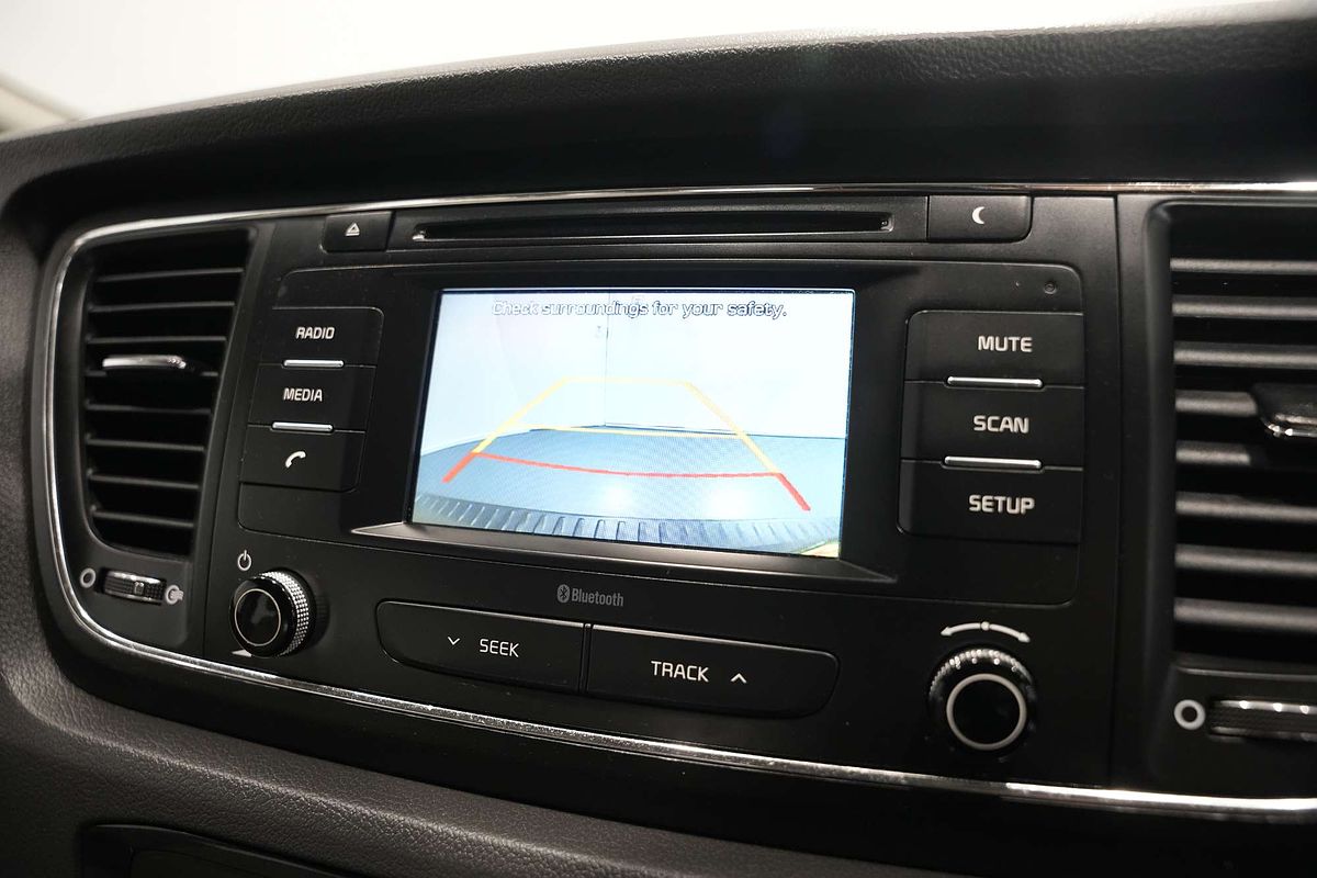 2017 Kia Carnival S YP