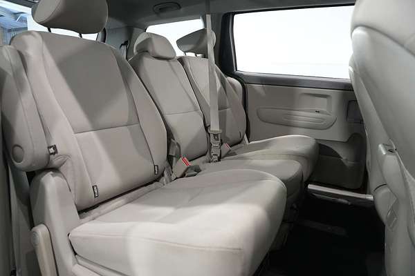 2017 Kia Carnival S YP