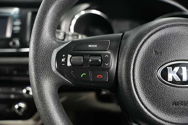 2017 Kia Carnival S YP