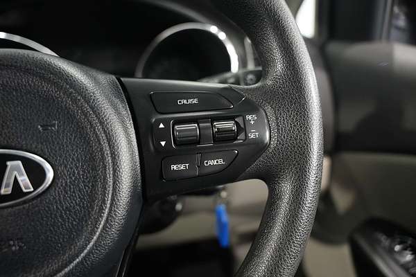 2017 Kia Carnival S YP