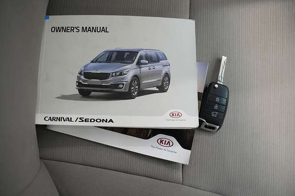 2017 Kia Carnival S YP