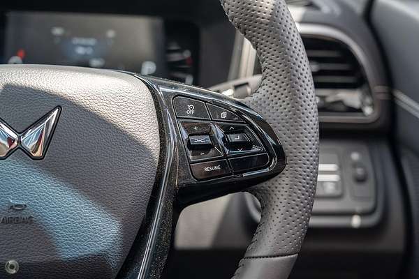 2025 Mahindra XUV3XO AX7L