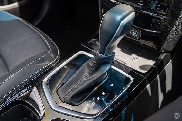 2025 Mahindra XUV3XO AX7L