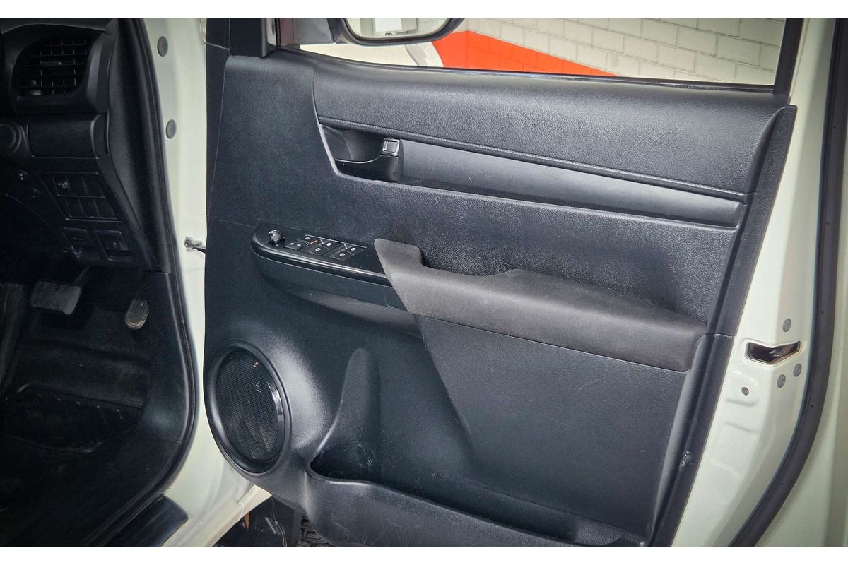 2017 Toyota Hilux Workmate TGN121R Rear Wheel Drive