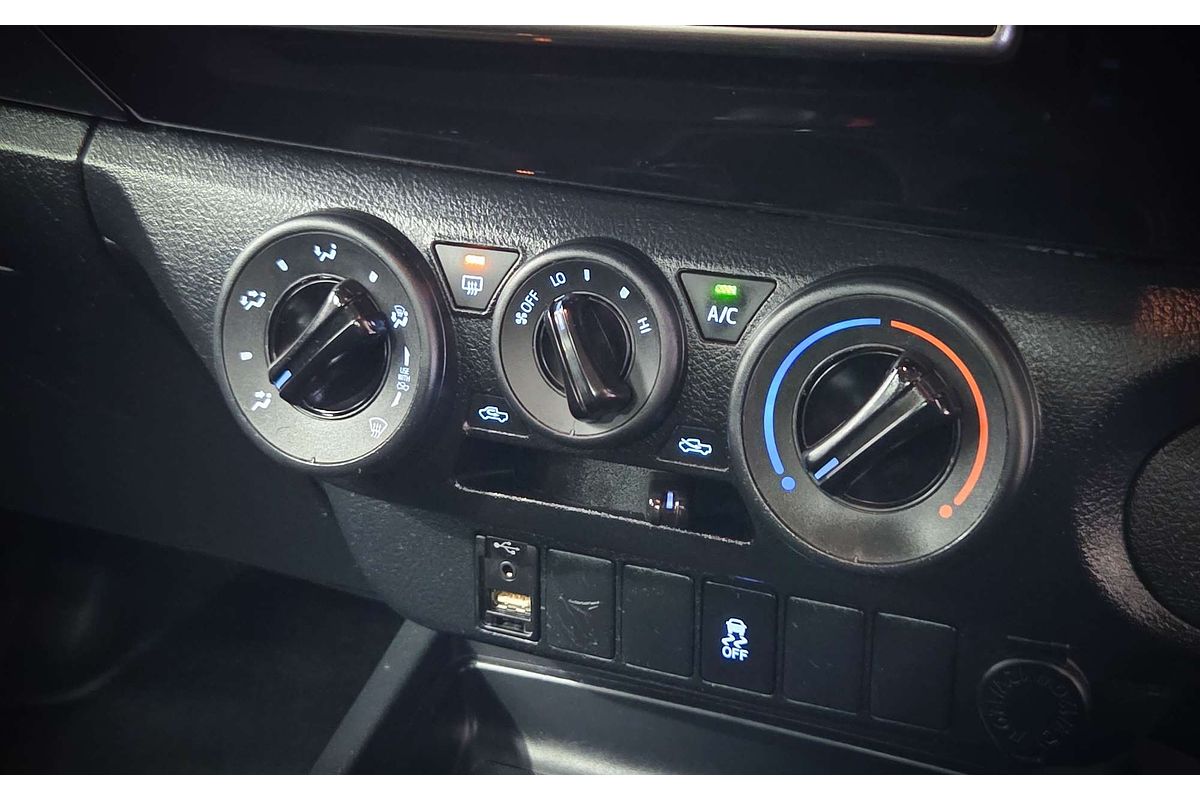 2017 Toyota Hilux Workmate TGN121R Rear Wheel Drive