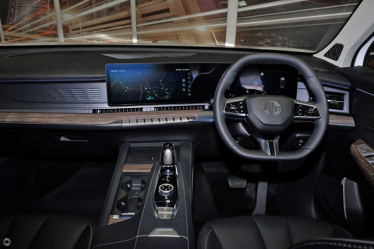 2025 MG QS Essence IS31