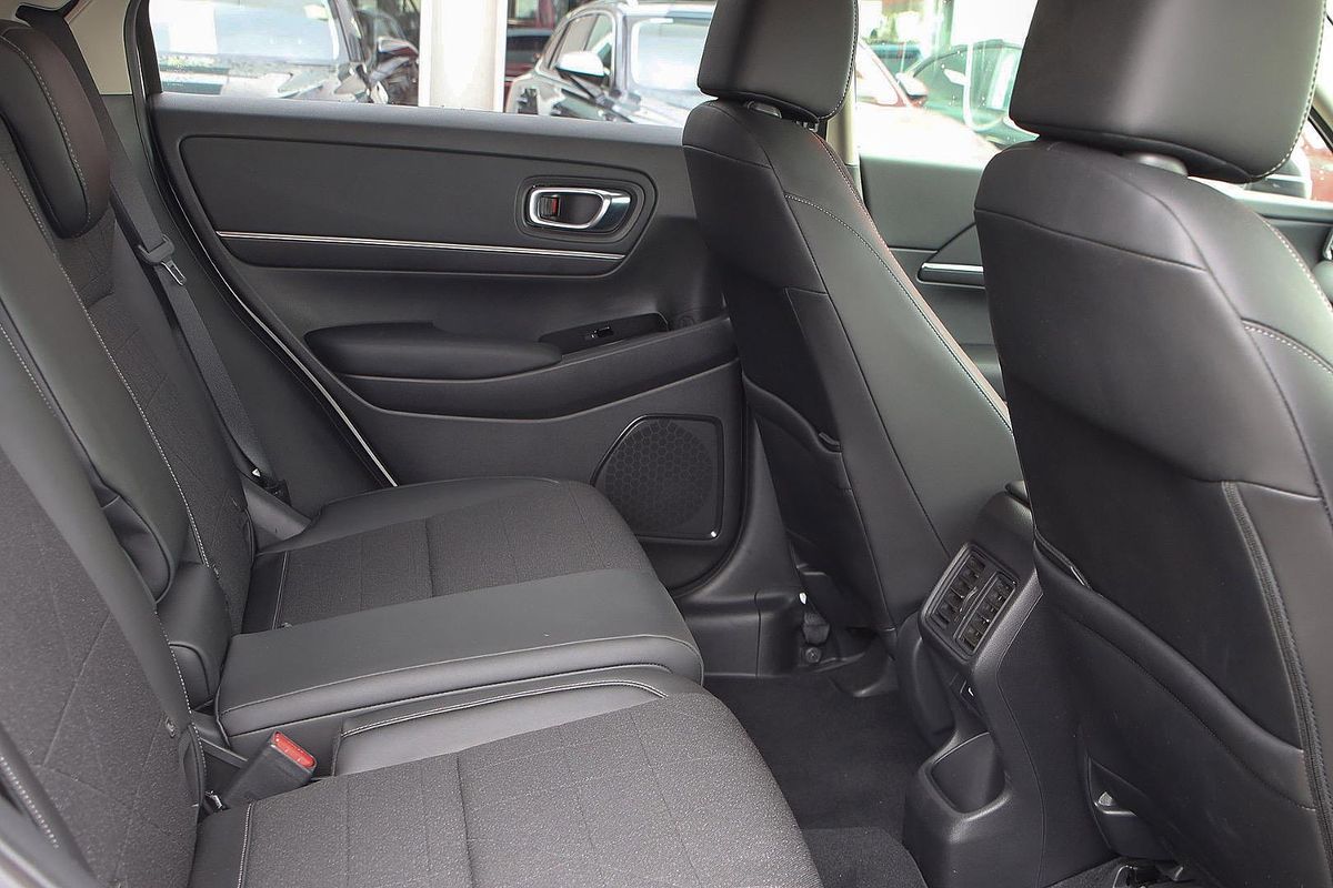 2024 Honda HR-V e:HEV L