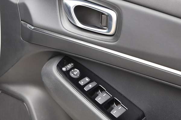 2024 Honda HR-V e:HEV L