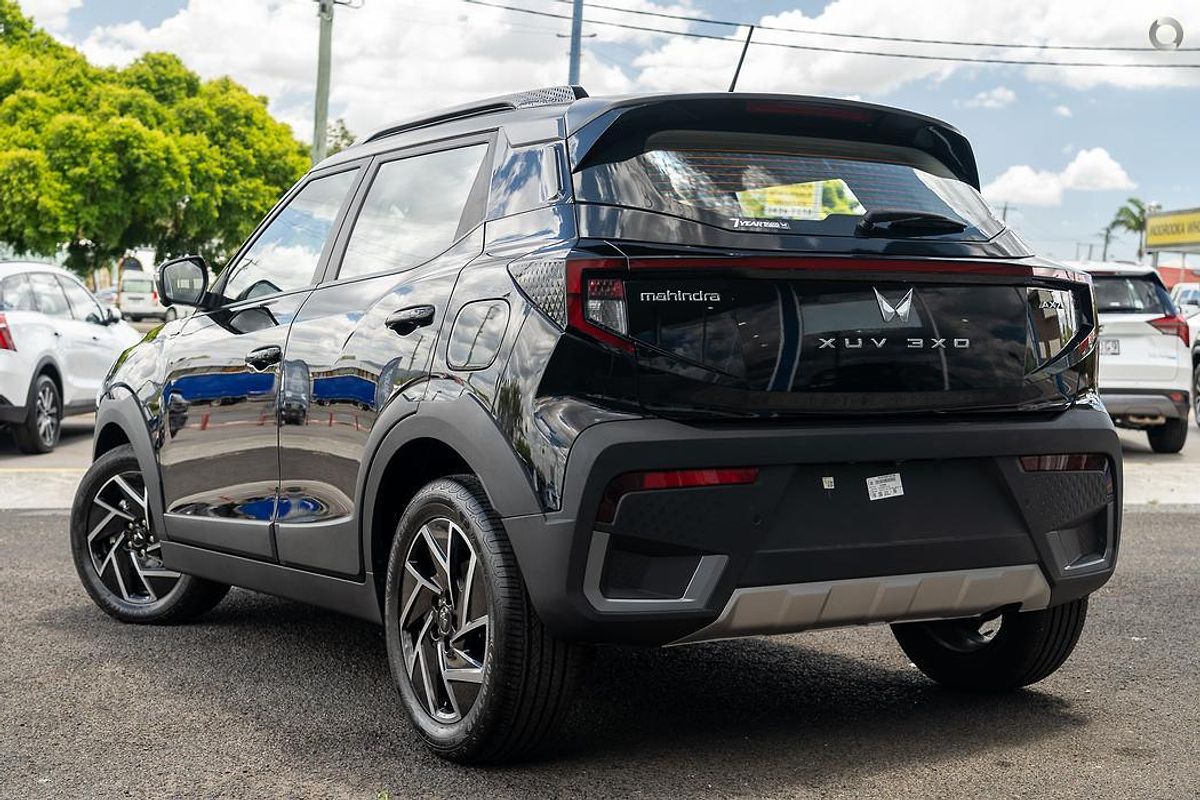 2025 Mahindra XUV3XO AX7L