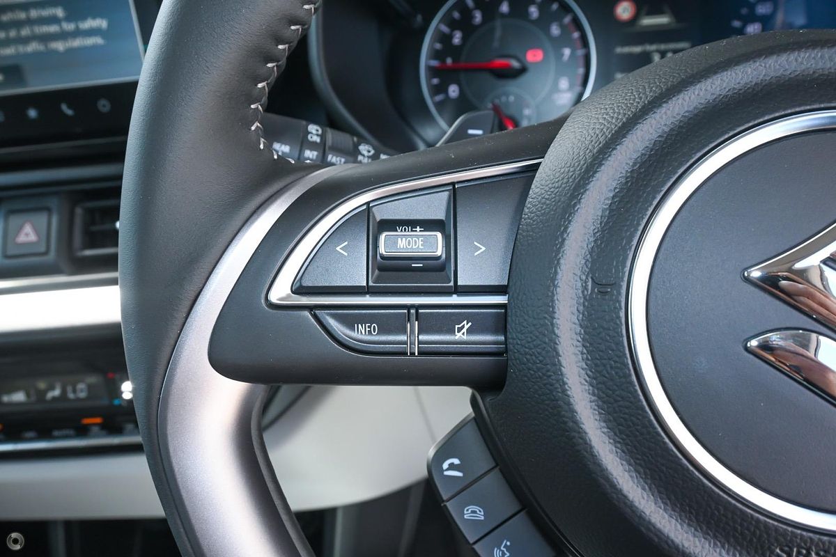 2025 Suzuki Swift Hybrid GLX UZ