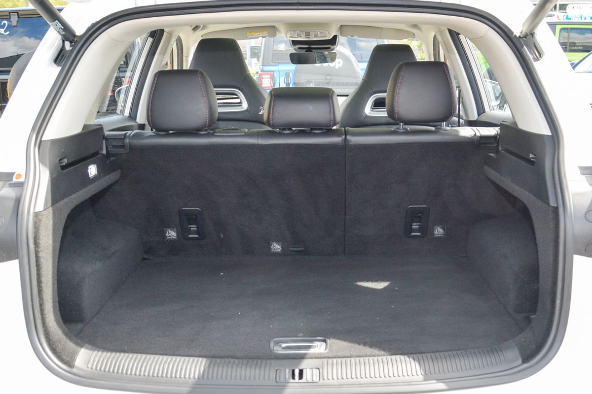 2021 MG HS Excite X SAS23