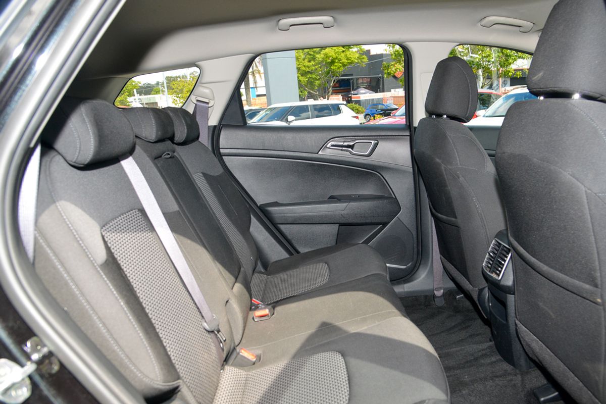 2021 Kia Sportage S NQ5