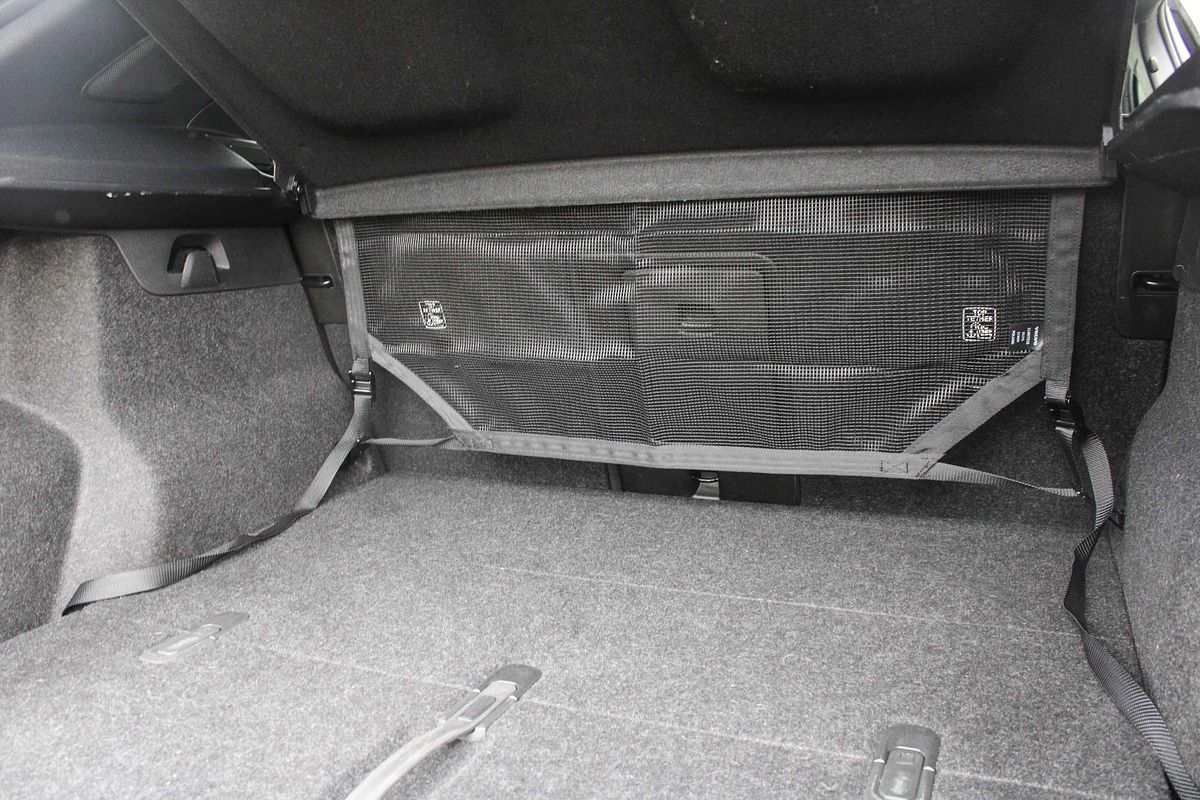 2022 Volvo XC40 T5 R-Design