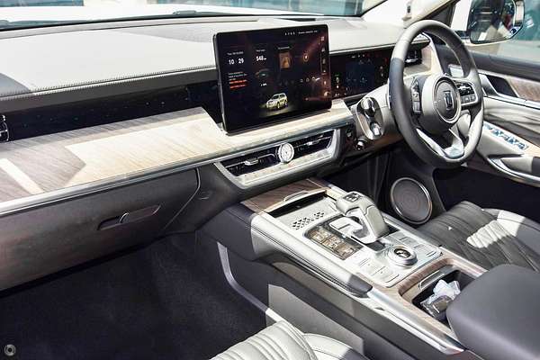 2025 GWM Tank 500 Ultra Hi4-T PHEV P03