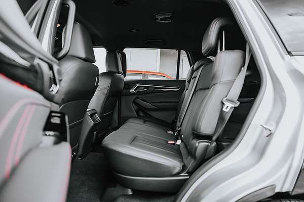 2025 Isuzu MU-X X-TERRAIN