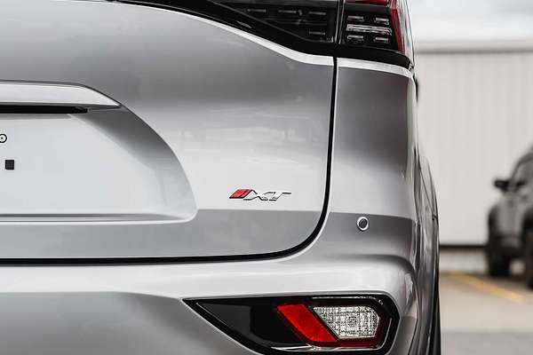 2025 Isuzu MU-X X-TERRAIN