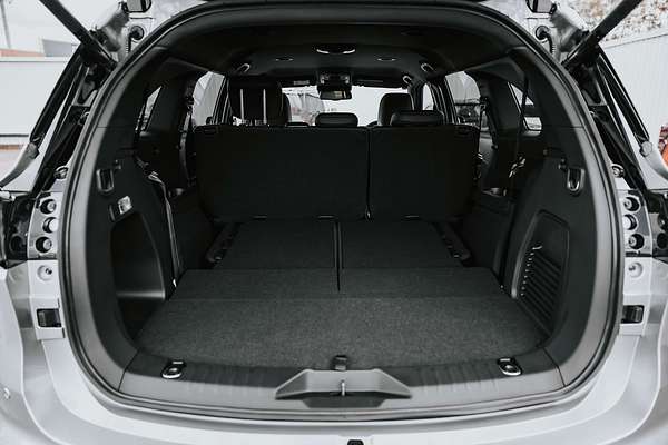 2025 Isuzu MU-X X-TERRAIN