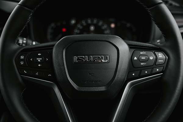 2025 Isuzu MU-X X-TERRAIN