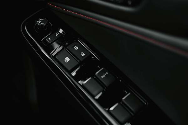 2025 Isuzu MU-X X-TERRAIN