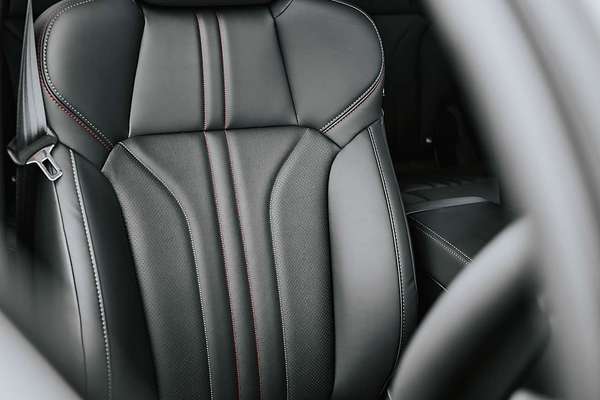 2025 Isuzu MU-X X-TERRAIN