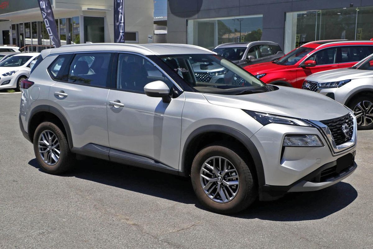 2024 Nissan X-TRAIL ST T33