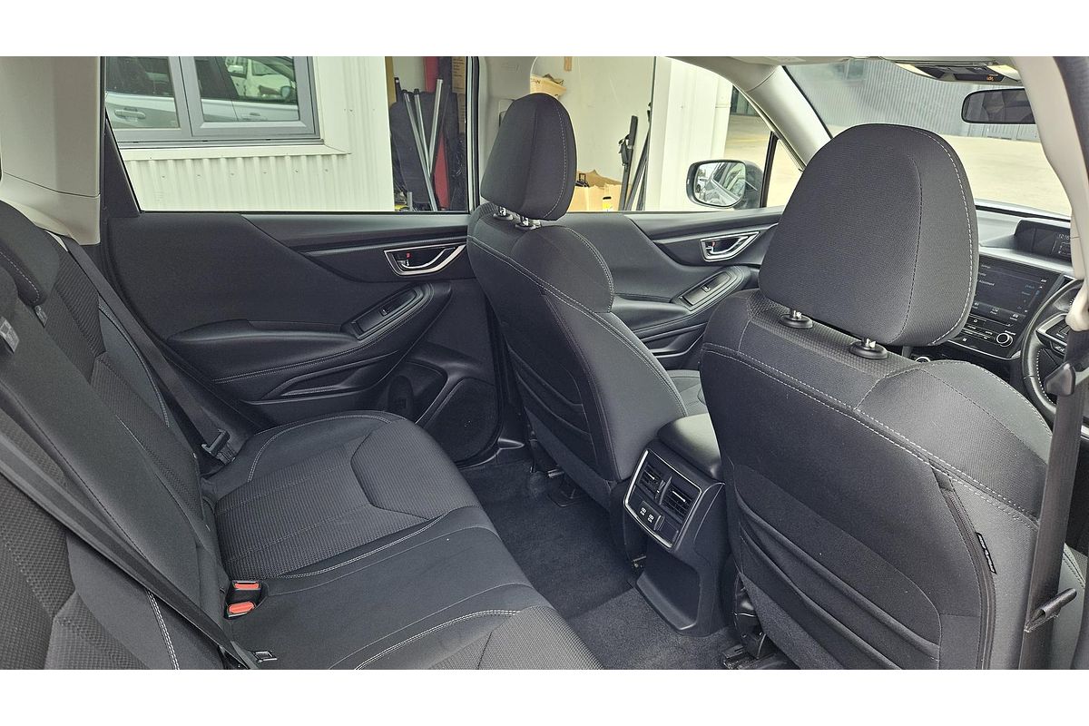 2023 Subaru Forester 2.5i S5