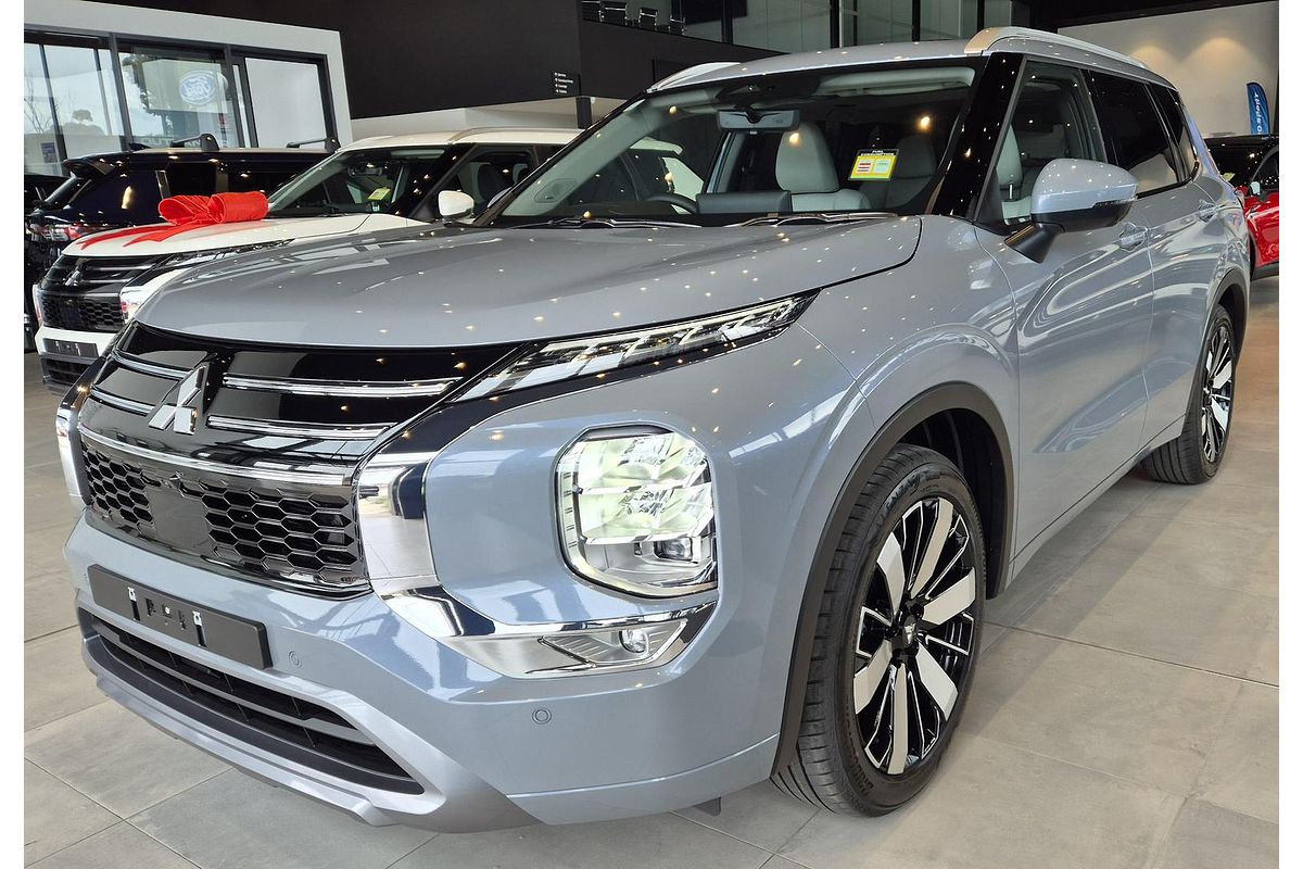 2025 Mitsubishi Outlander Exceed ZM