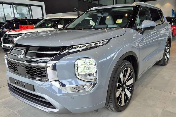 2025 Mitsubishi Outlander Exceed ZM