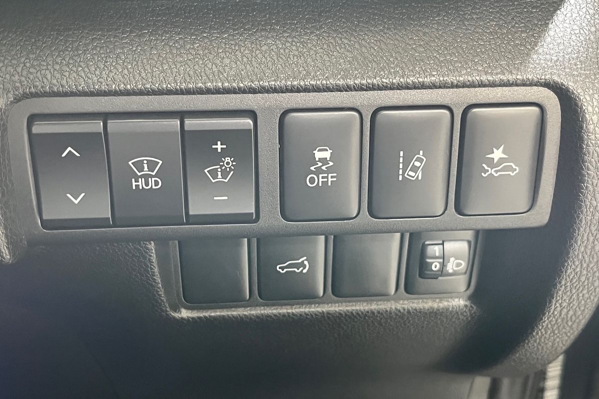 2024 Mitsubishi Eclipse Cross Exceed YB