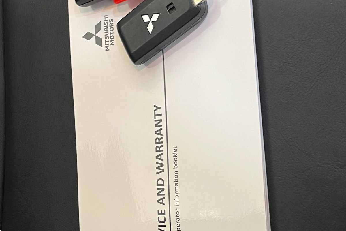 2024 Mitsubishi Eclipse Cross Exceed YB