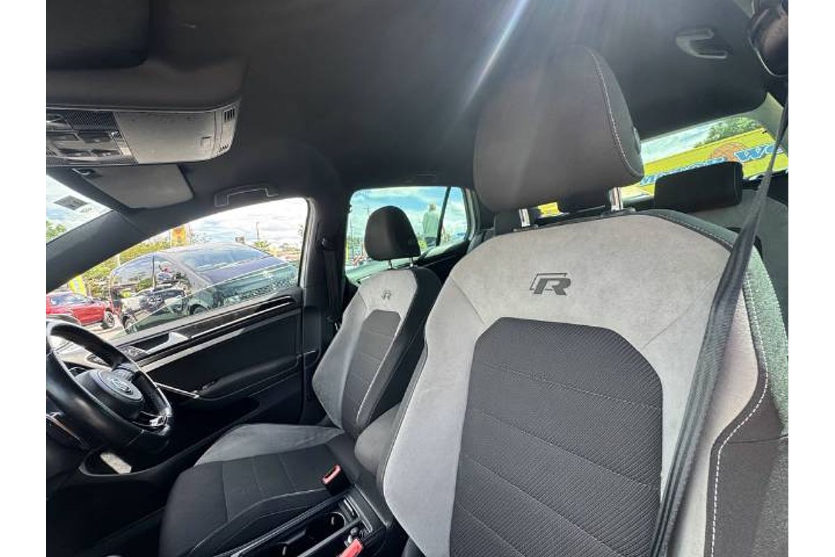 2014 Volkswagen Golf R 7