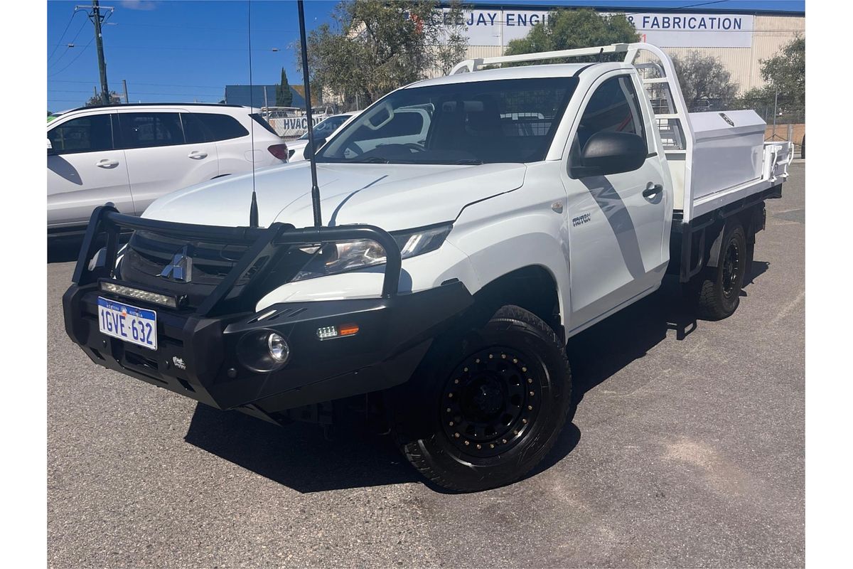 2019 Mitsubishi Triton GLX MR 4X4