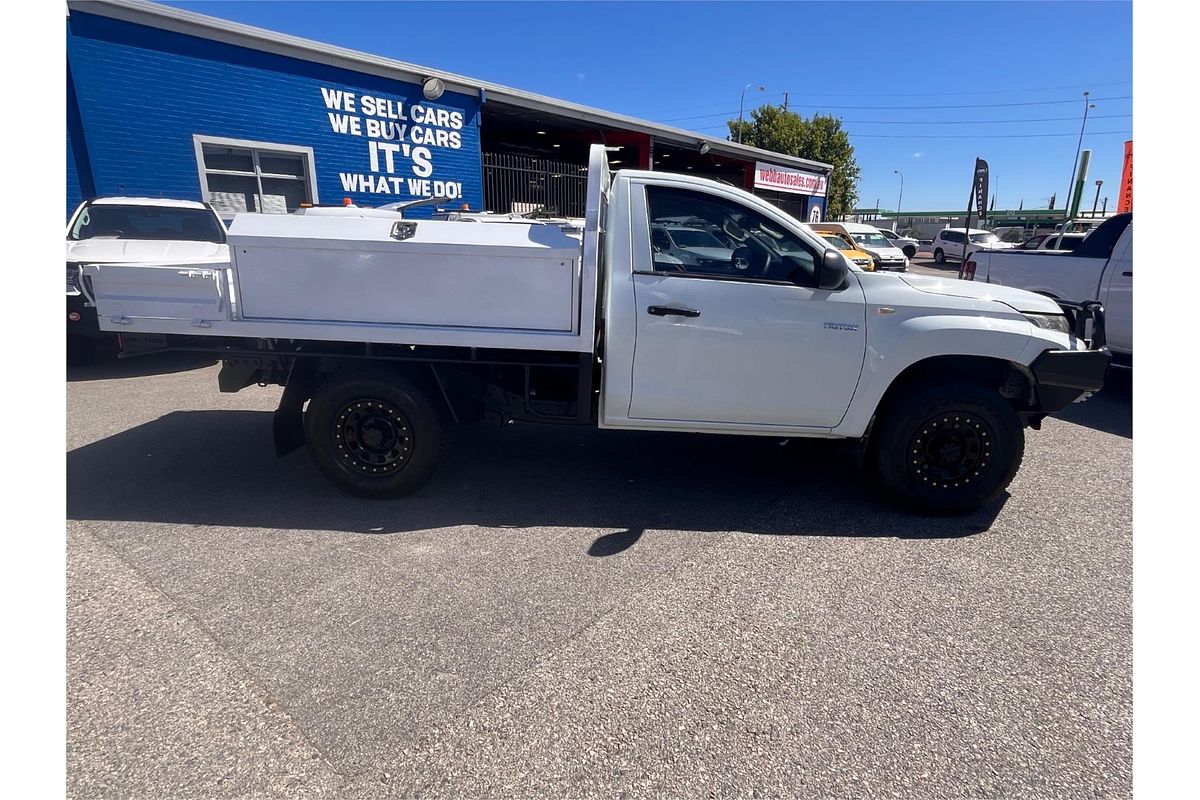 2019 Mitsubishi Triton GLX MR 4X4
