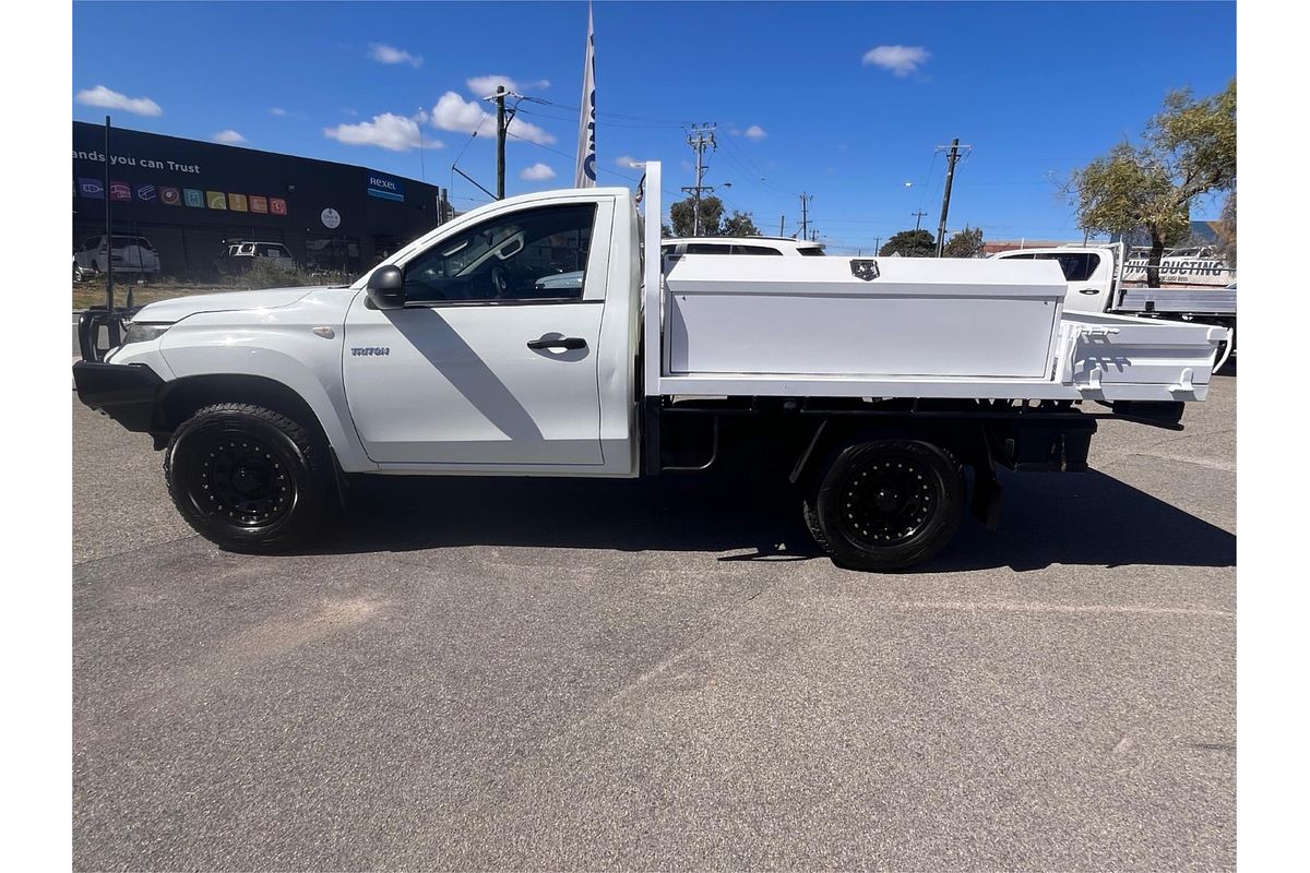2019 Mitsubishi Triton GLX MR 4X4