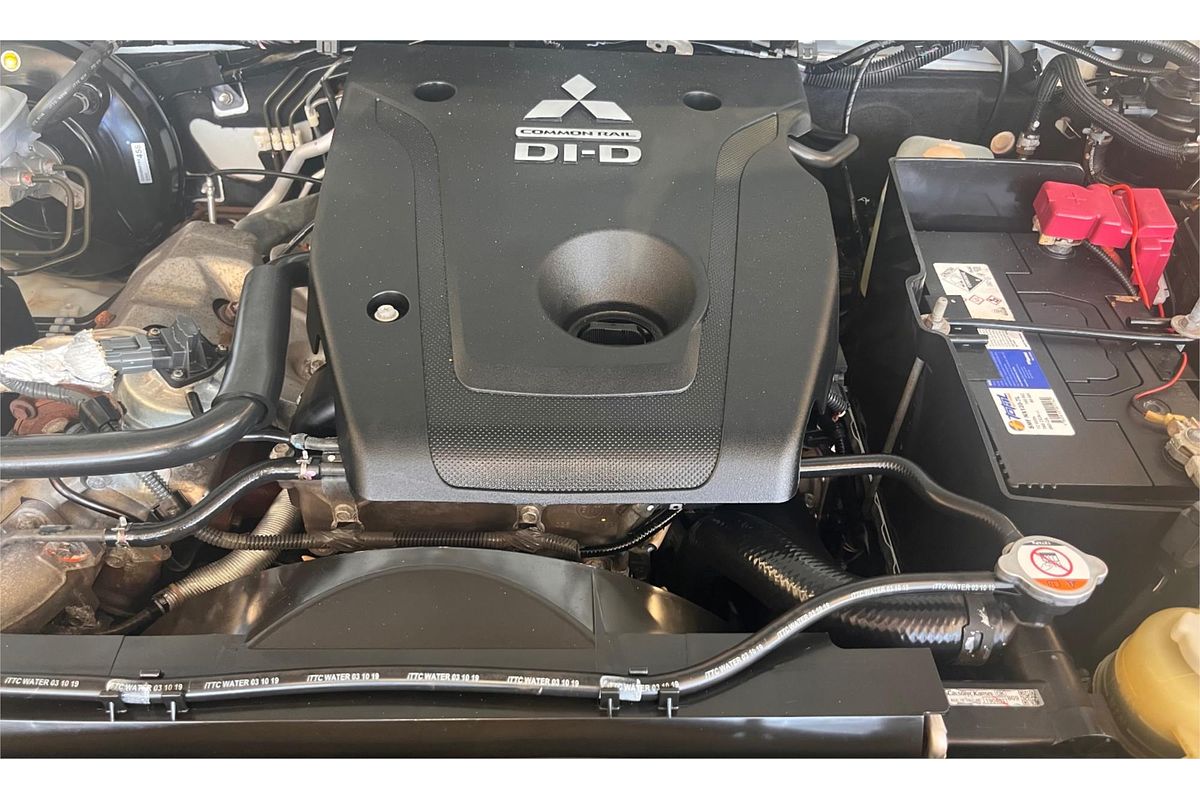 2019 Mitsubishi Triton GLX MR 4X4