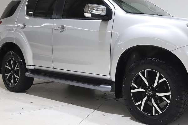 2021 Isuzu MU-X LS-U