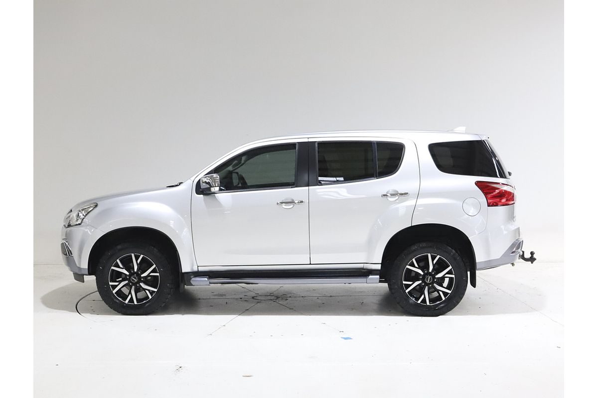 2021 Isuzu MU-X LS-U