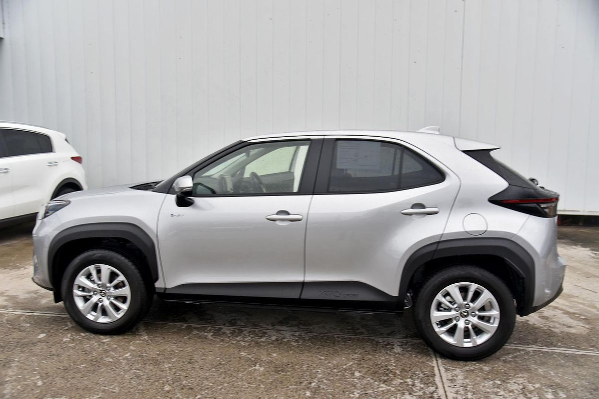 2025 Toyota Yaris Cross GXL MXPJ10R