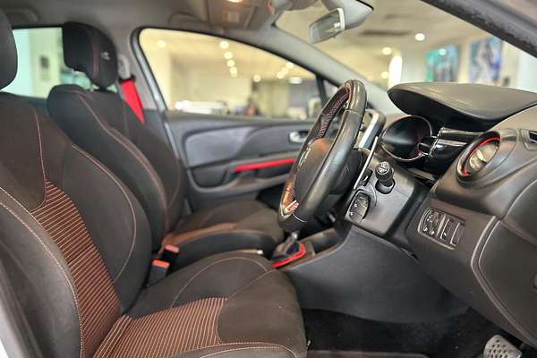 2016 Renault Clio R.S. 200 Cup IV B98