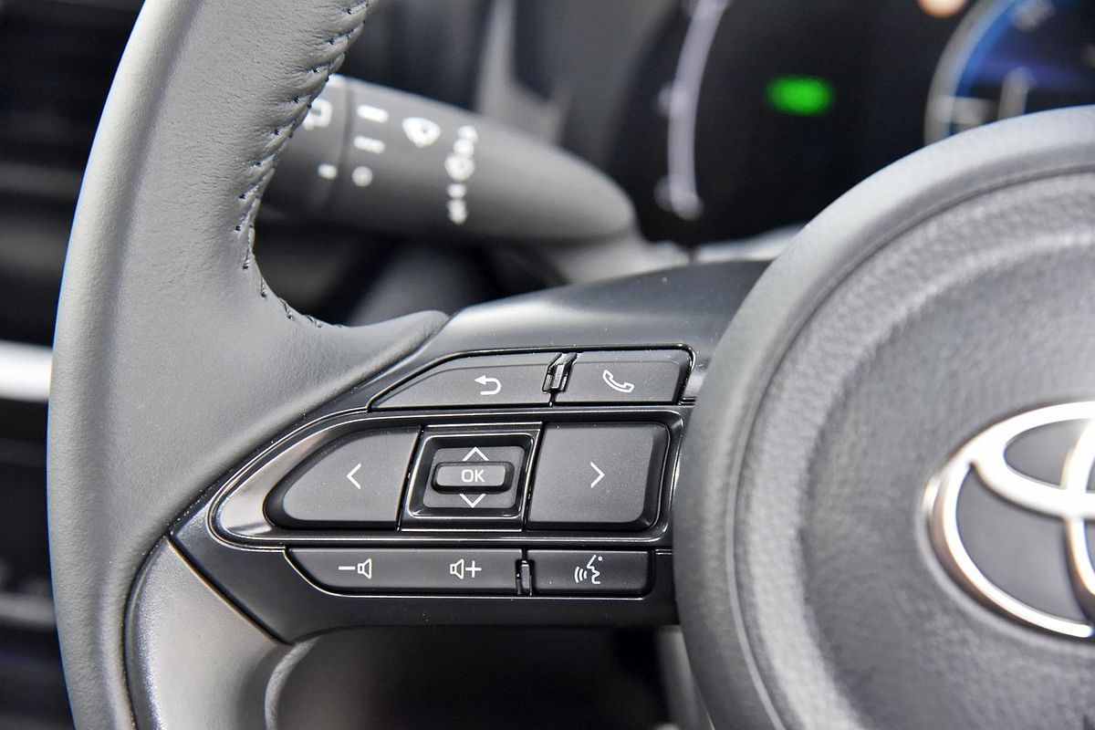 2025 Toyota Yaris Cross GXL MXPJ10R