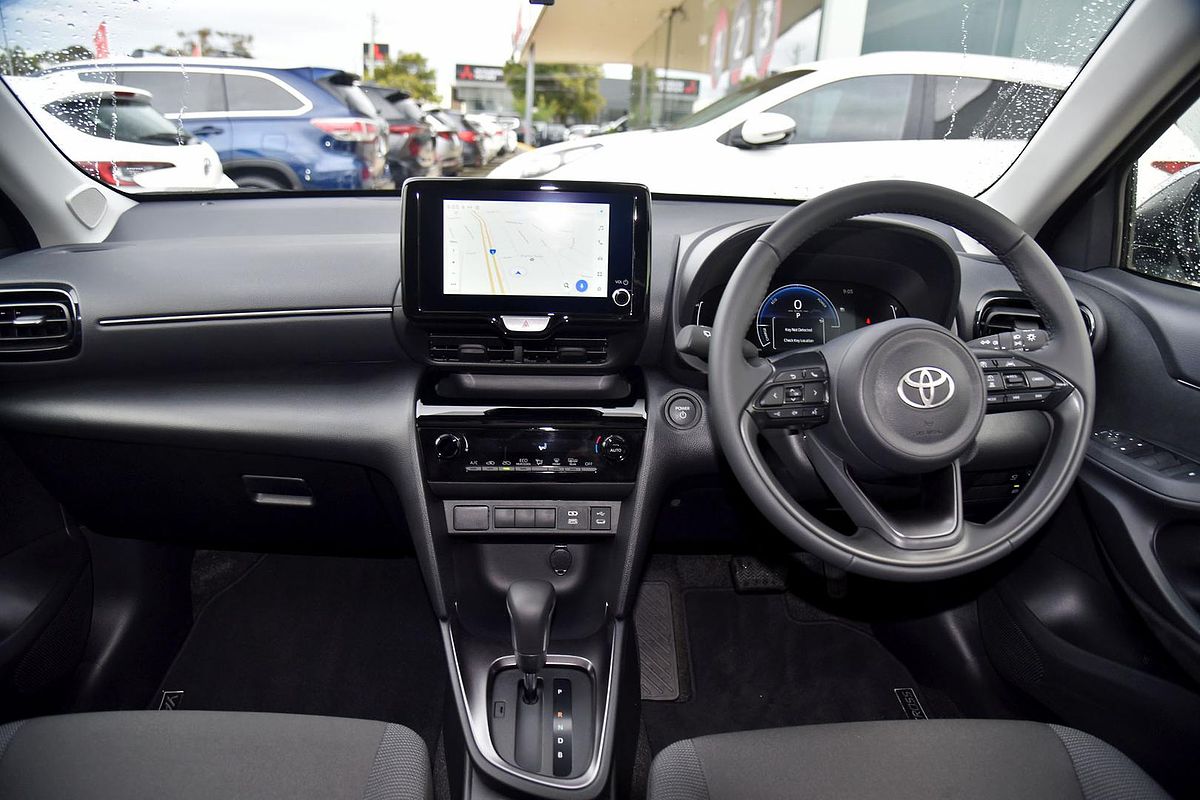 2025 Toyota Yaris Cross GXL MXPJ10R