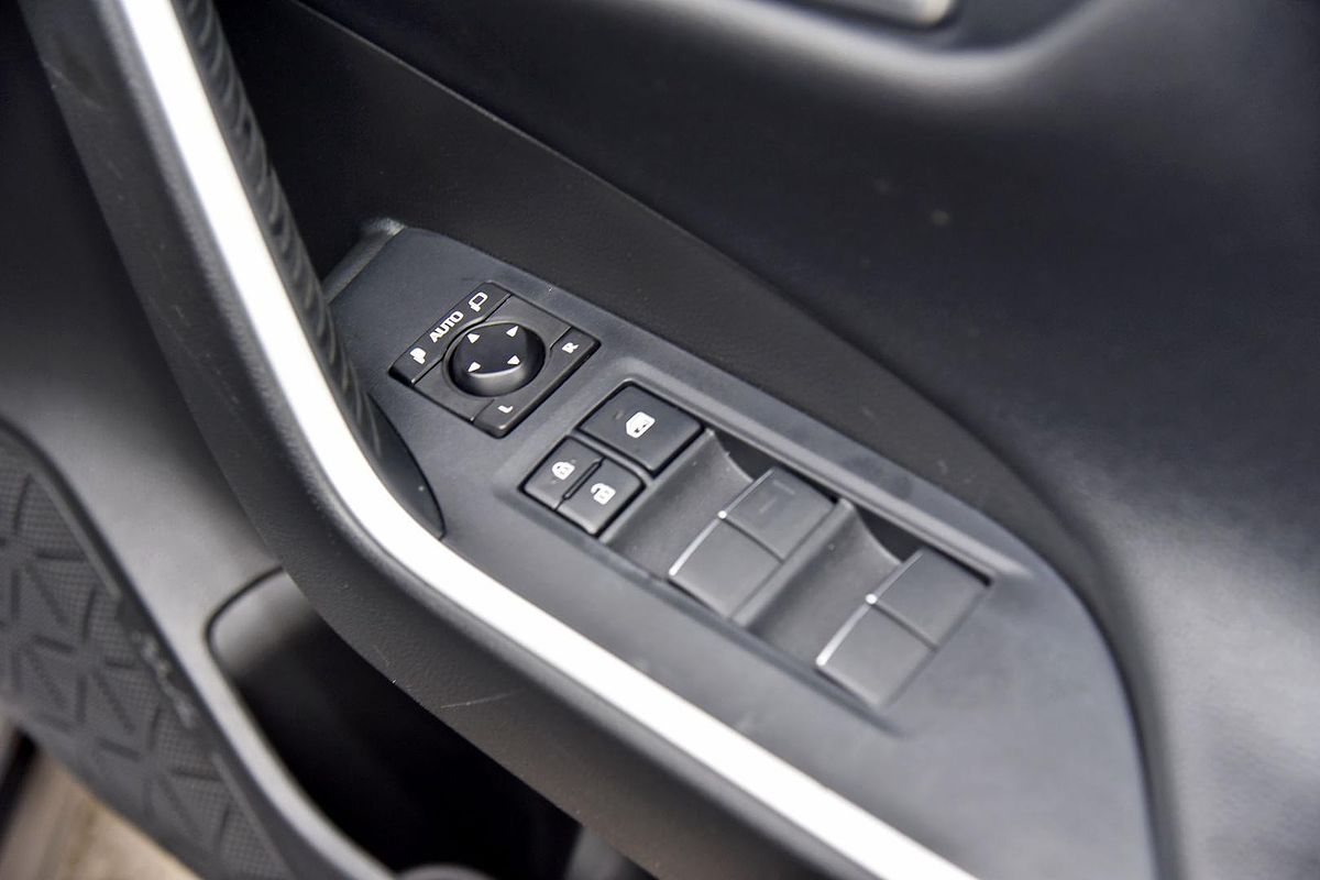 2020 Toyota RAV4 Cruiser MXAA52R